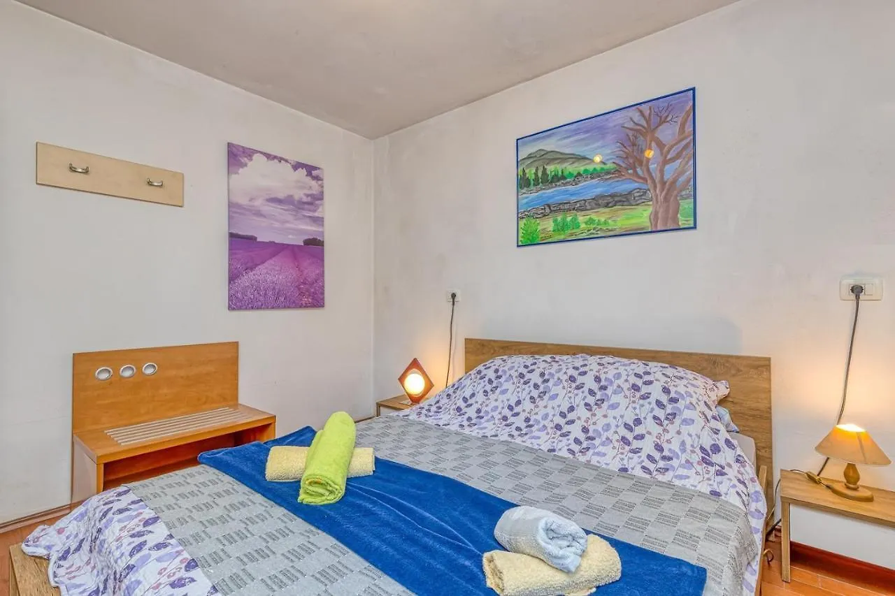 Holiday home Holiday House Mir Kanfanar Croatia